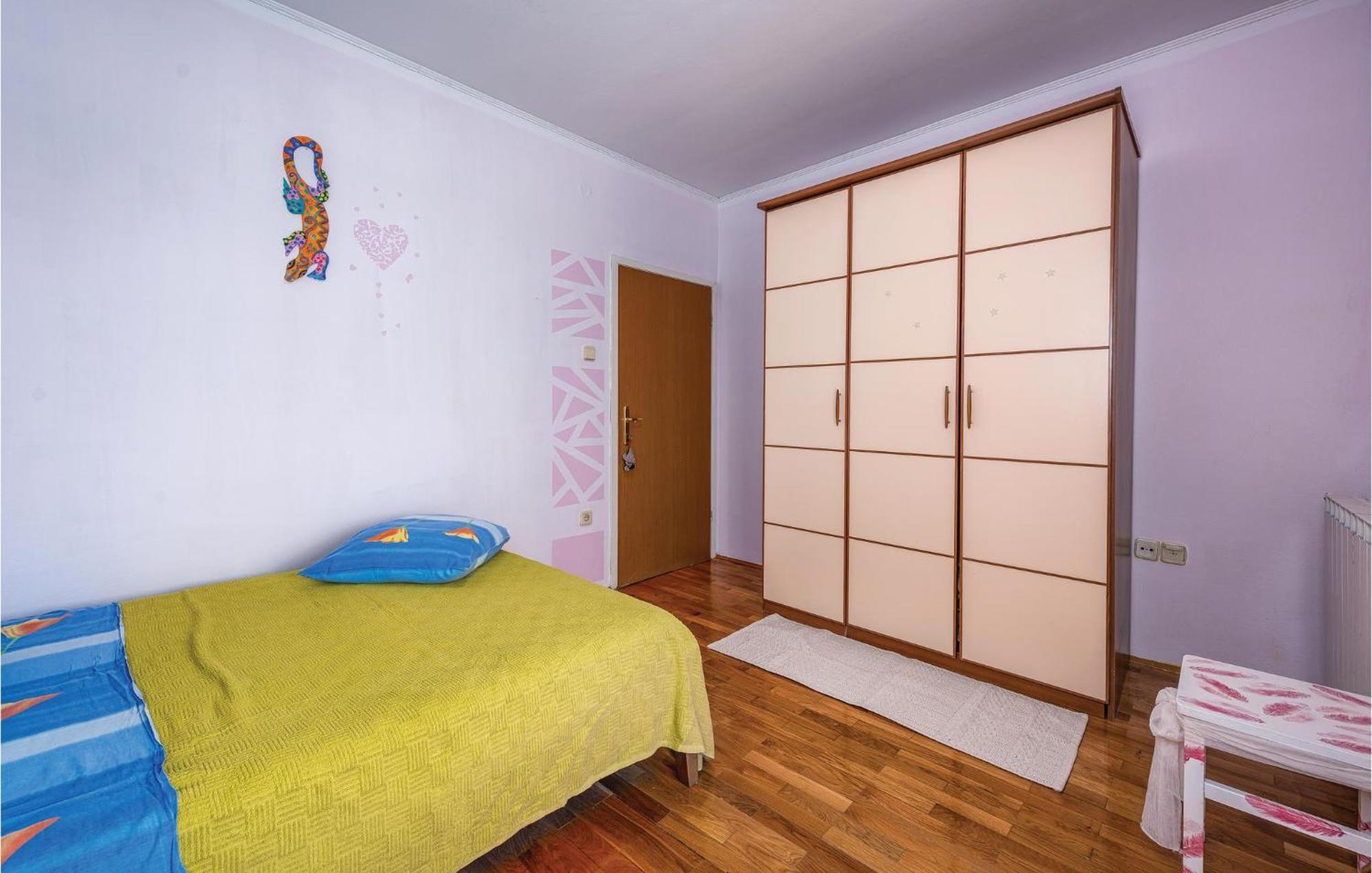 Stunning Apartment In Rovinj With Kitchen 외부 사진