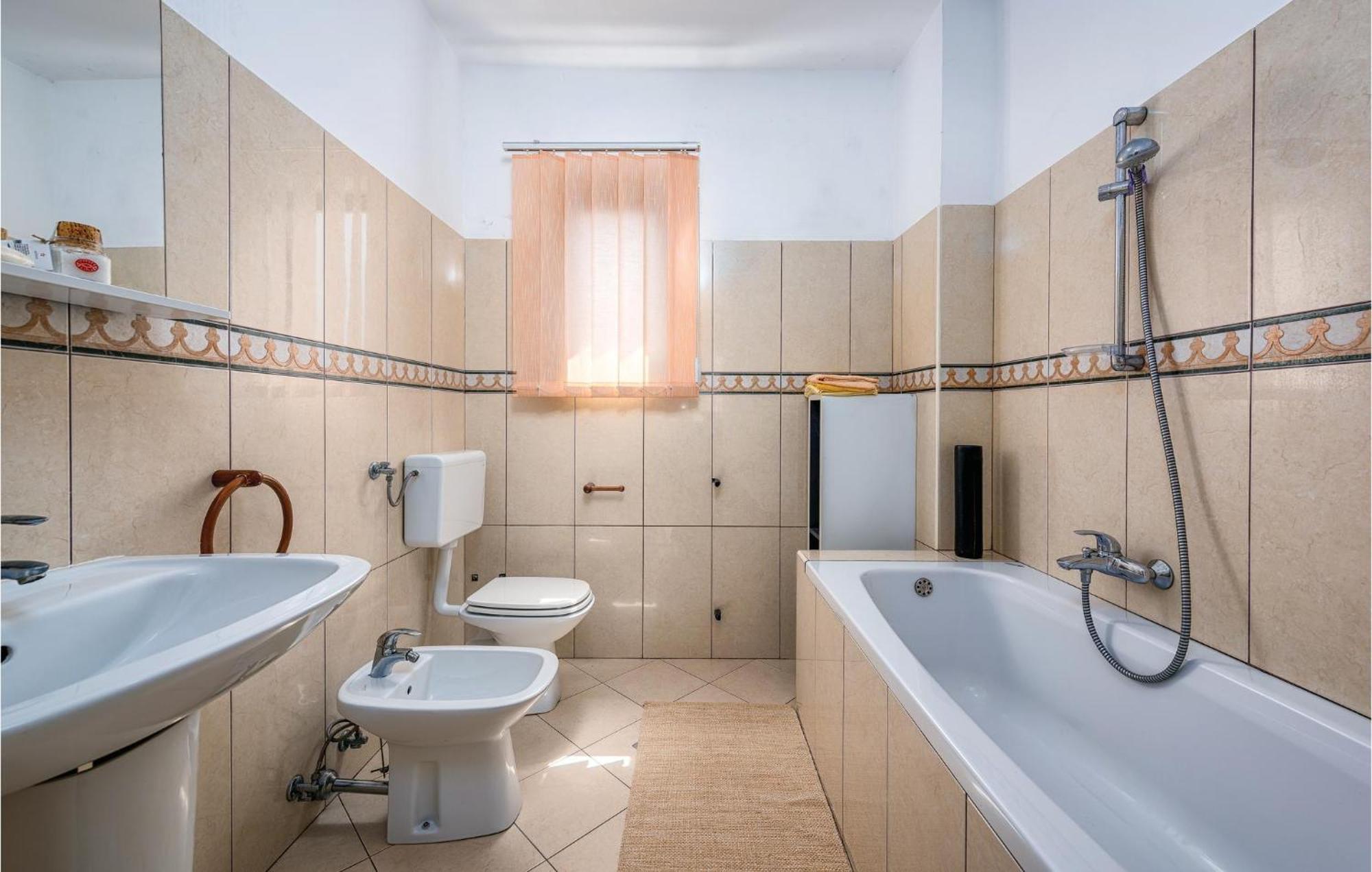 Stunning Apartment In Rovinj With Kitchen 외부 사진