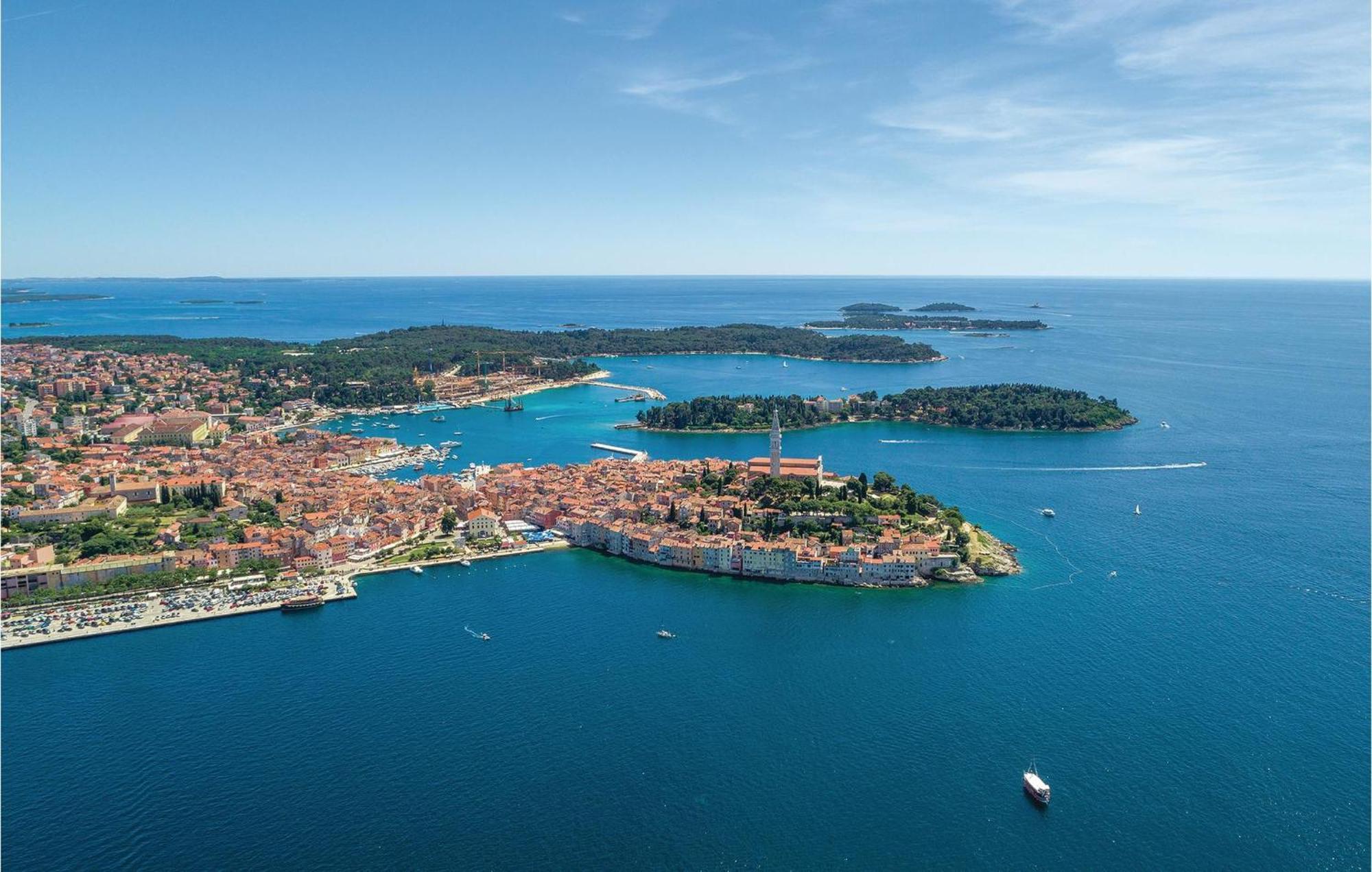 Stunning Apartment In Rovinj With Kitchen 외부 사진