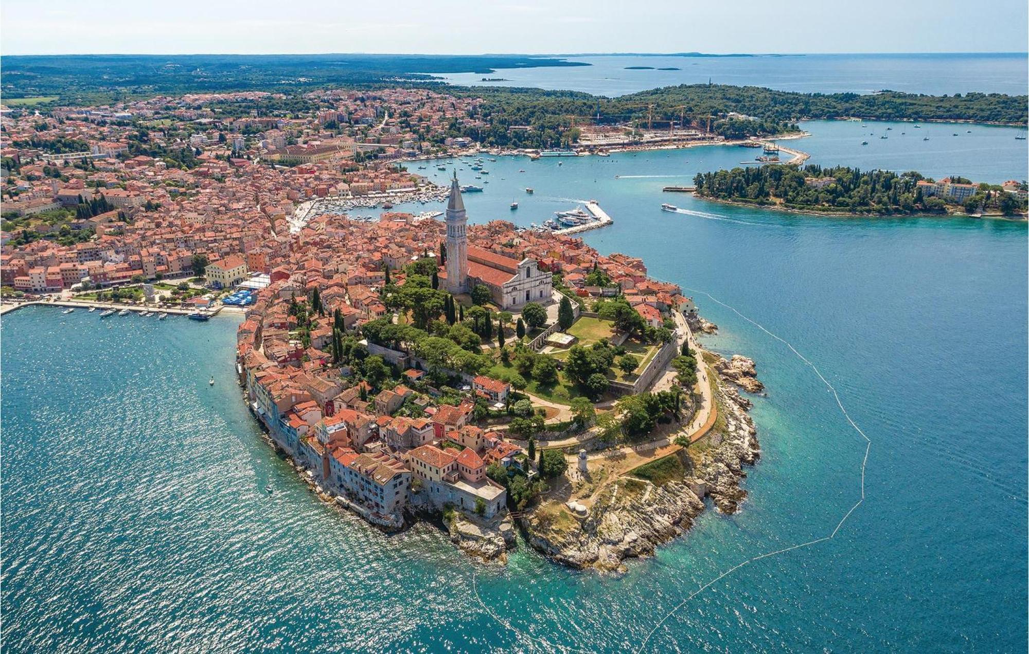 Stunning Apartment In Rovinj With Kitchen 외부 사진